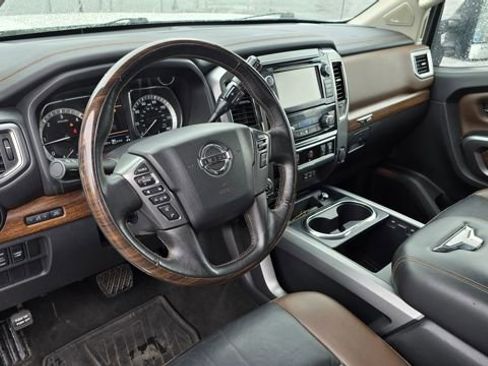 Used 2019 Nissan Titan Platinum Reserve w/ Platinum Utility Package image 19
