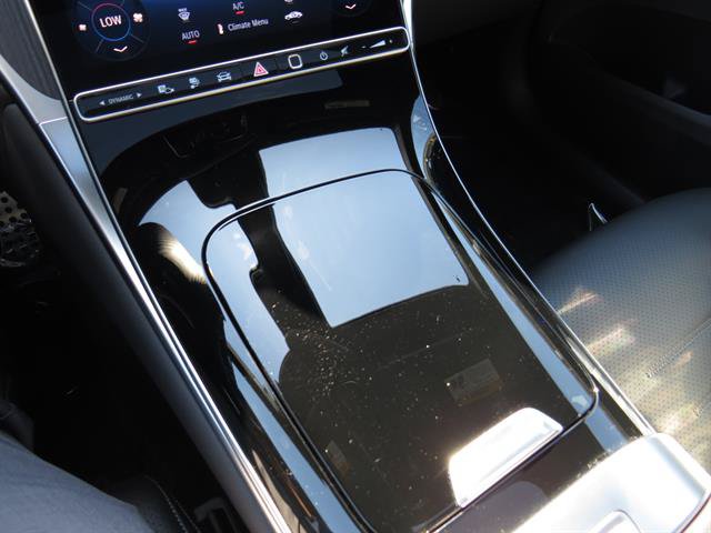 Used 2025 Mercedes-Benz GLC 350e 4MATIC w/ AMG Line image 17
