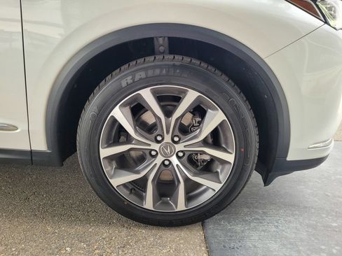 Certified 2024 Acura MDX w/ Technology Package FWD image 39