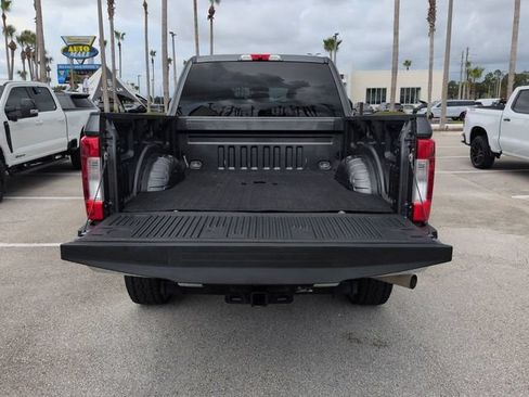Certified 2019 Ford F250 XL w/ STX Appearance Package AWD/4WD image 13