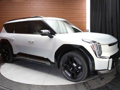 Used 2024 Kia EV9 GT-Line image 48