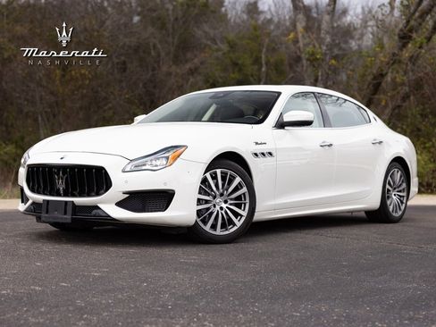 Used 2022 Maserati Quattroporte Modena image 1