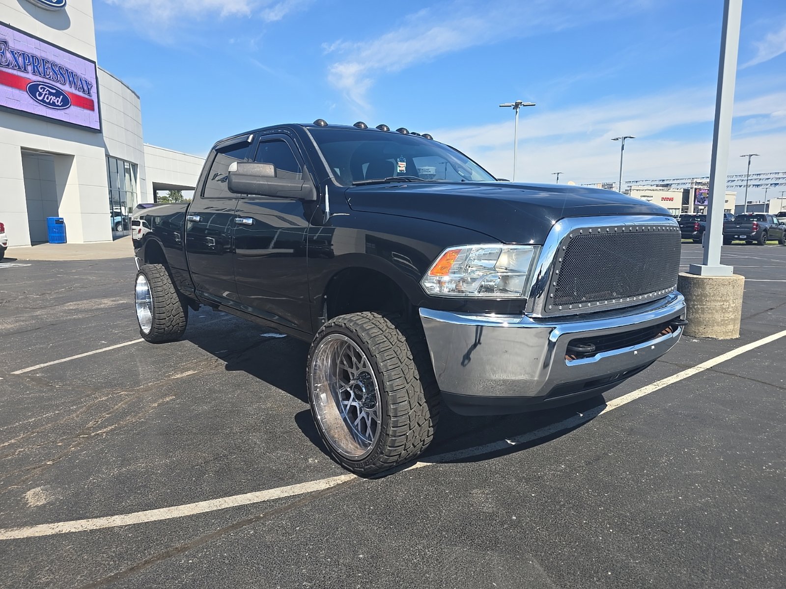Used 2014 RAM 2500 SLT AWD/4WD image 3