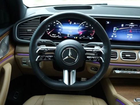 Certified 2024 Mercedes-Benz GLS 580 4MATIC image 17