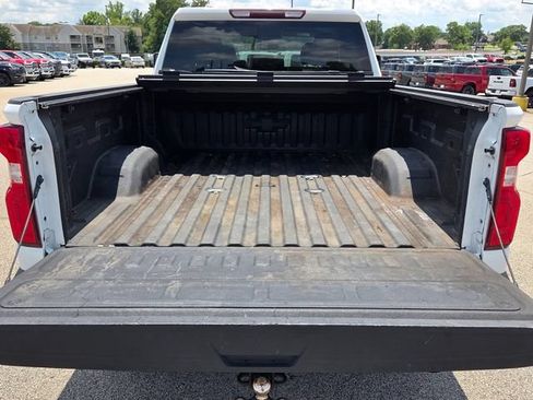Used 2021 Chevrolet Silverado 2500 Custom w/ Custom Value Package AWD/4WD image 12