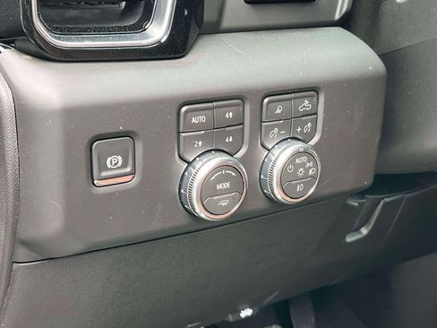 New 2026 GMC Sierra 3500 Denali Ultimate AWD/4WD image 24