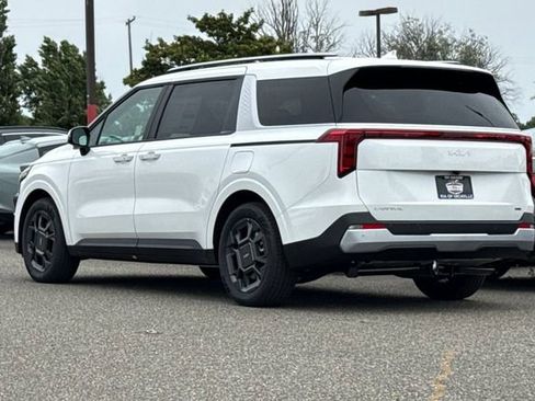 New 2026 Kia Carnival EX FWD image 7