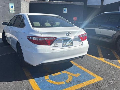 Used 2015 Toyota Camry LE FWD image 4