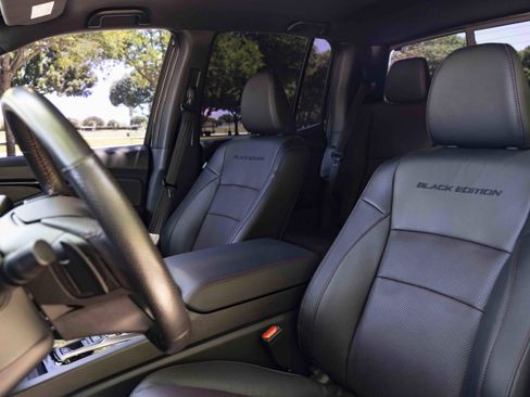 Used 2025 Honda Ridgeline Black Edition image 17