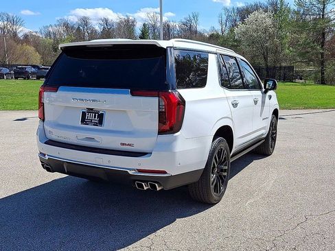 Used 2025 GMC Yukon Denali w/ Sun & Power Step Package AWD/4WD image 8