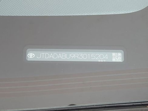 Used 2024 Toyota Prius Limited image 18