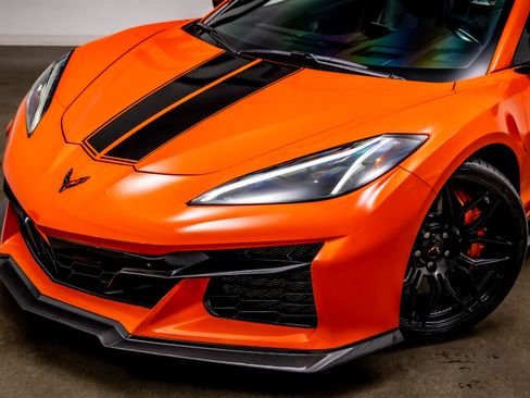 Used 2025 Chevrolet Corvette Z06 w/ Stealth Interior Trim Package RWD image 20