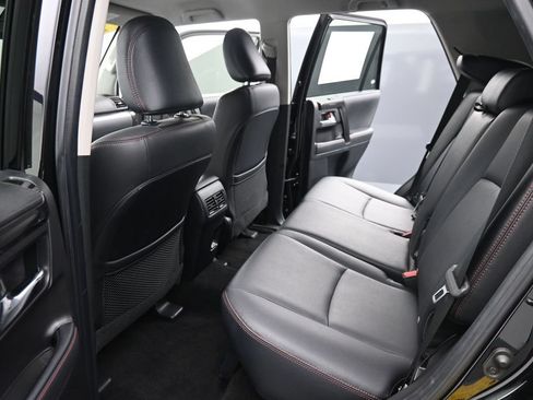 Used 2023 Toyota 4Runner TRD Off-Road Premium AWD/4WD image 16