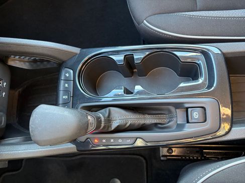 Used 2025 Chevrolet TrailBlazer LT image 39