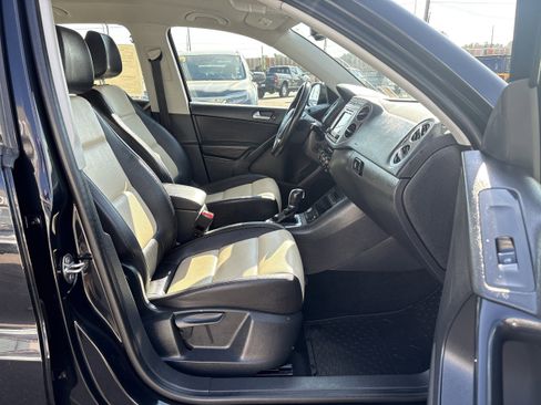 Used 2017 Volkswagen Tiguan S image 33