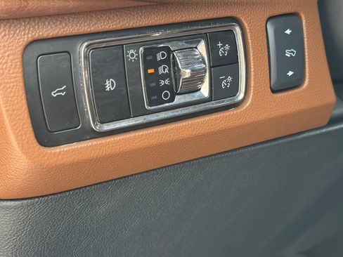 Used 2023 Lincoln Navigator Reserve AWD/4WD image 24