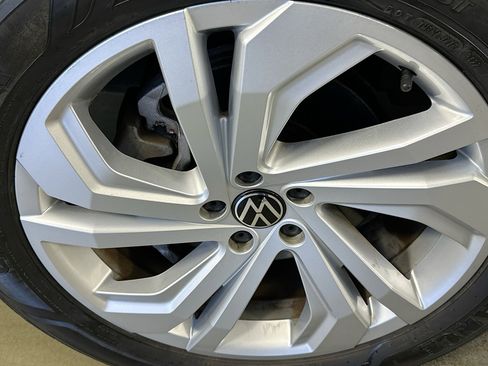 Used 2023 Volkswagen Atlas SE image 31