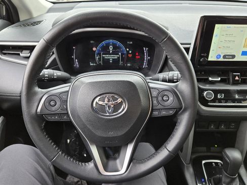 Used 2025 Toyota Corolla Cross XLE AWD/4WD image 22