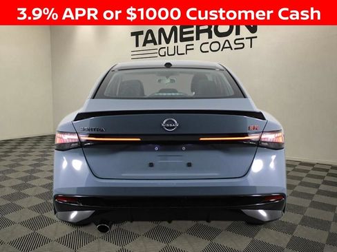 New 2026 Nissan Sentra SR w/ Floor Mat Package FWD image 4
