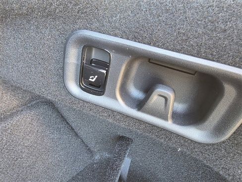 Certified 2025 Mercedes-Benz E 53 AMG e 4MATIC Sedan image 38