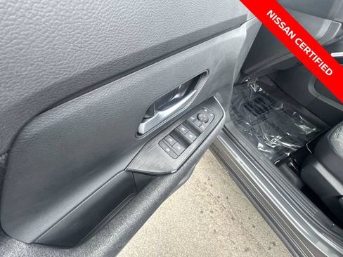 Used 2025 Nissan Kicks SV AWD/4WD image 13
