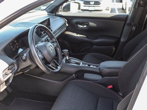 Used 2025 Honda HR-V Sport image 19