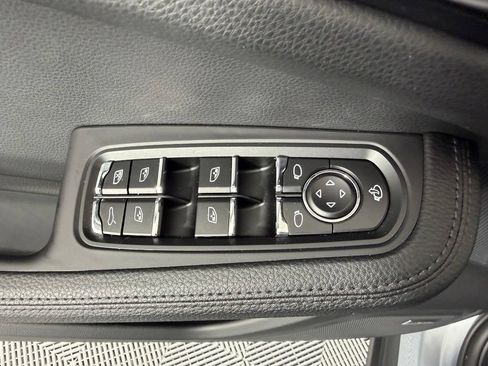 Certified 2024 Porsche Macan AWD/4WD image 18