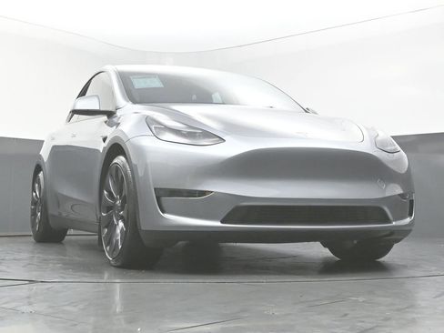 Used 2024 Tesla Model Y Performance AWD/4WD image 48