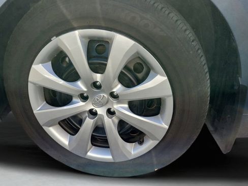 Certified 2025 Toyota Corolla LE image 4