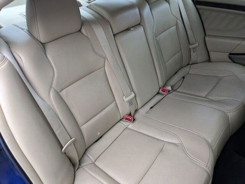 Used 2013 Ford Taurus Limited image 27