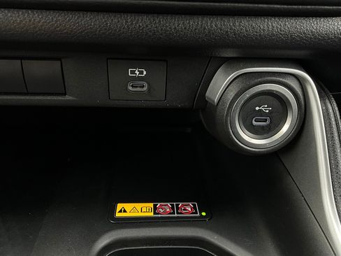 Used 2025 Toyota Grand Highlander FWD image 27