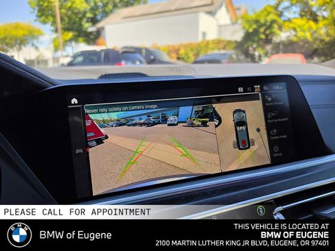 Used 2022 BMW X7 xDrive40i w/ M Sport Package AWD/4WD image 28