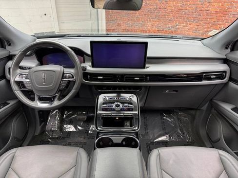 Used 2022 Lincoln Nautilus Reserve image 12