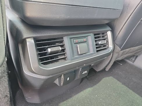Used 2024 Ford F150 Lariat w/ Equipment Group 502A High AWD/4WD image 17
