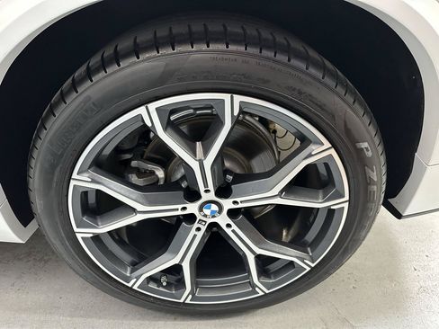 Used 2019 BMW X5 xDrive50i w/ M Sport Package AWD/4WD image 25