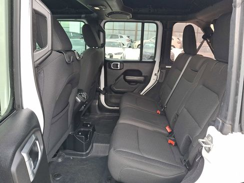 Used 2018 Jeep Wrangler Unlimited Sport S image 10