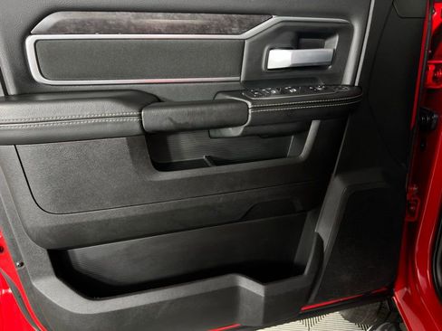 Used 2024 RAM 2500 Big Horn w/ Sport Appearance Package image 25