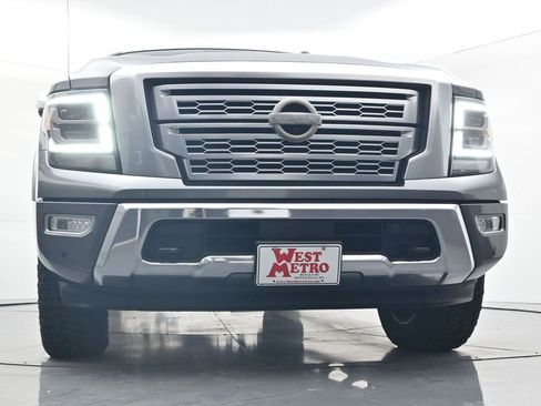 Used 2021 Nissan Titan Platinum Reserve w/ Moonroof Package AWD/4WD image 32