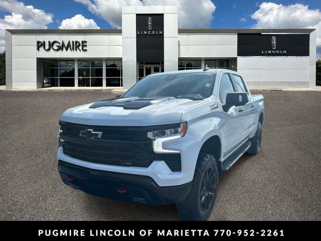 Used 2023 Chevrolet Silverado 1500 LT Trail Boss w/ Convenience Package II AWD/4WD image 3