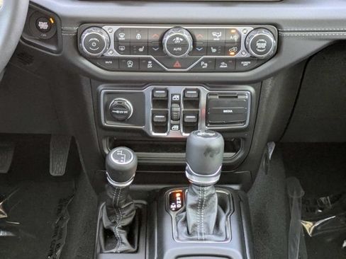 New 2026 Jeep Wrangler Unlimited Sahara AWD/4WD image 19