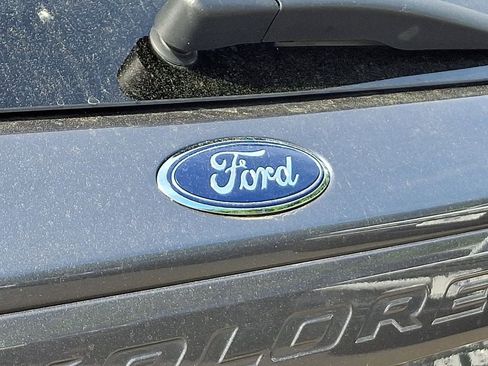 Certified 2022 Ford Explorer XLT w/ Equipment Group 202A AWD/4WD image 31