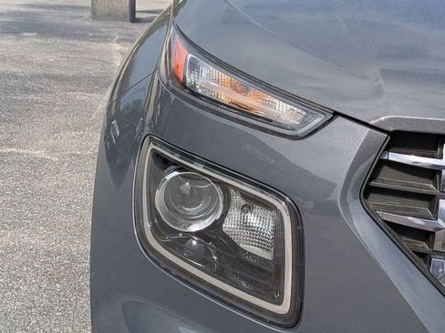 Certified 2025 Hyundai Venue SEL FWD image 10