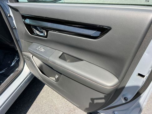 Used 2025 Honda CR-V Sport Touring image 15