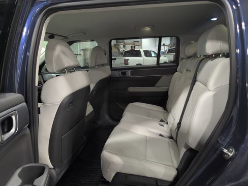 Used 2025 Hyundai Santa Fe SEL image 12