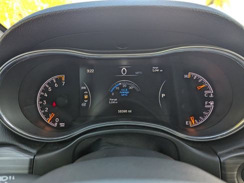 Used 2022 Jeep Grand Cherokee Laredo X image 29