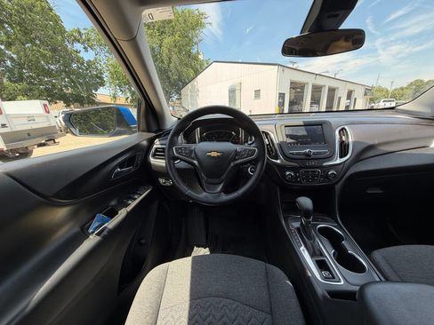 Used 2024 Chevrolet Equinox LT w/ LPO, Floor Liner Package FWD image 2