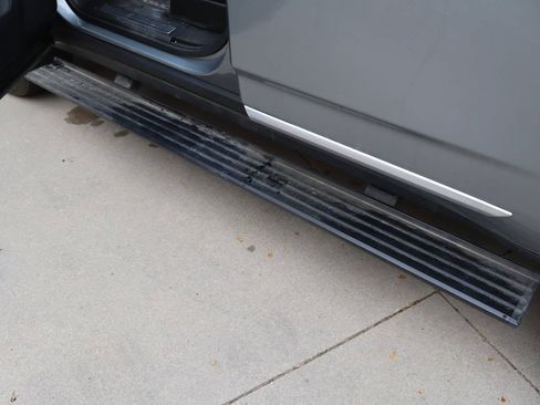 Used 2025 GMC Yukon Denali w/ Sun & Power Step Package RWD image 32