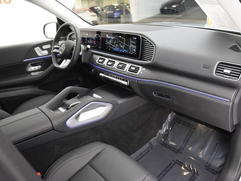 Used 2026 Mercedes-Benz GLS 450 4MATIC image 15