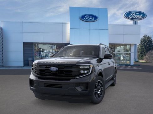 New 2026 Ford Expedition Active AWD/4WD image 2