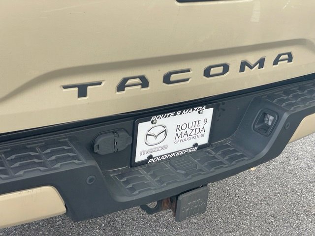 Used 2019 Toyota Tacoma TRD Sport AWD/4WD image 32
